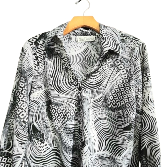 Womens M Blue Diamond Black & White Weird Girl Abstract Whimsigoth Button Shirt - Picture 2 of 5
